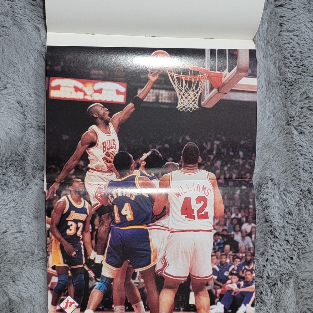 Vintage 1991 Tuff Stuff Jr. Michael Jordan Special Issue Magazine - Picture 4 of 8